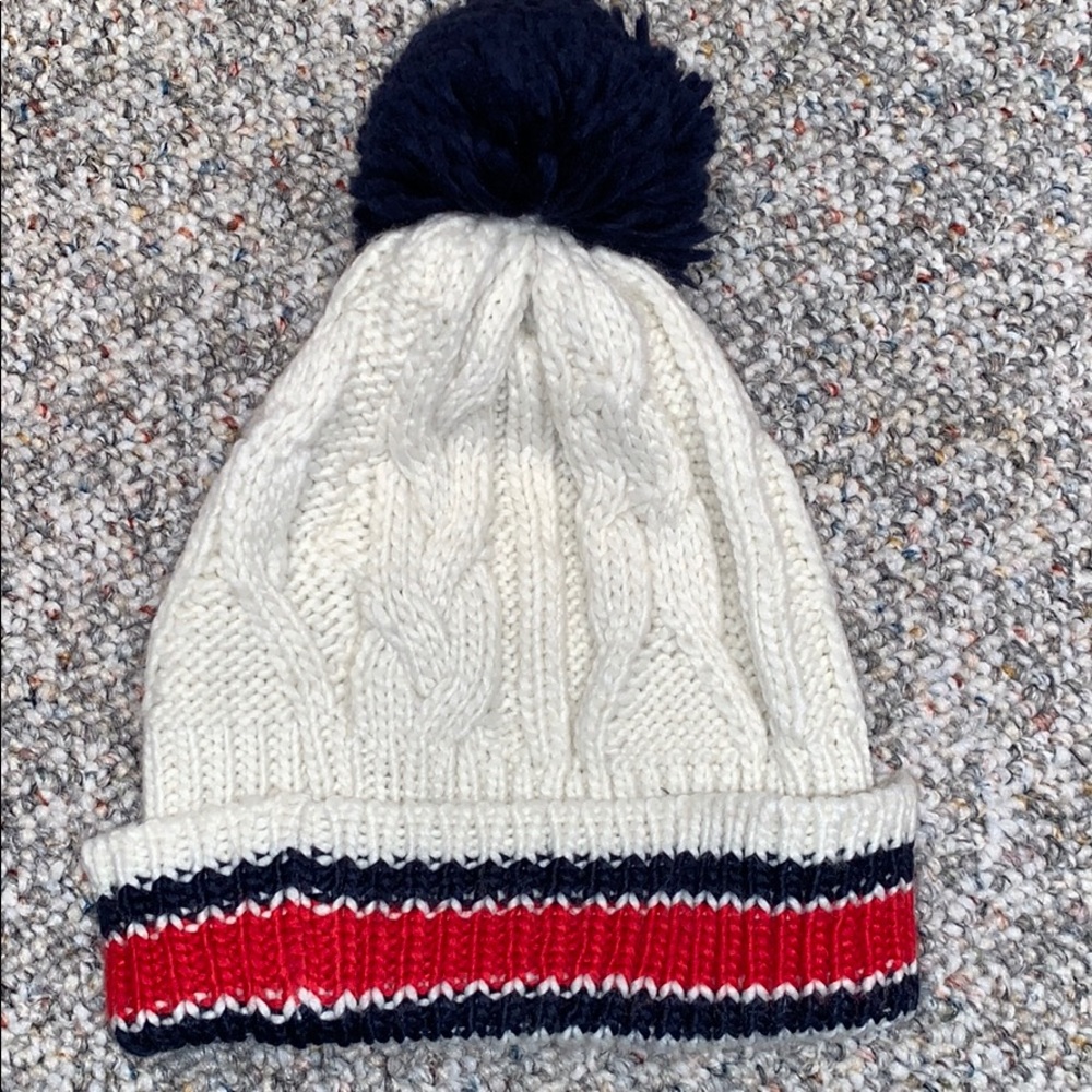 BP Pom Pom hat